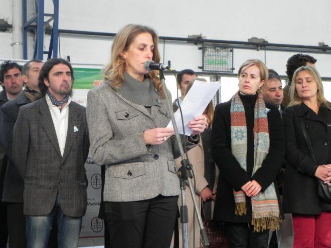 El HCD recibió la Bandera Oficial de la Municipalidad de General Juan